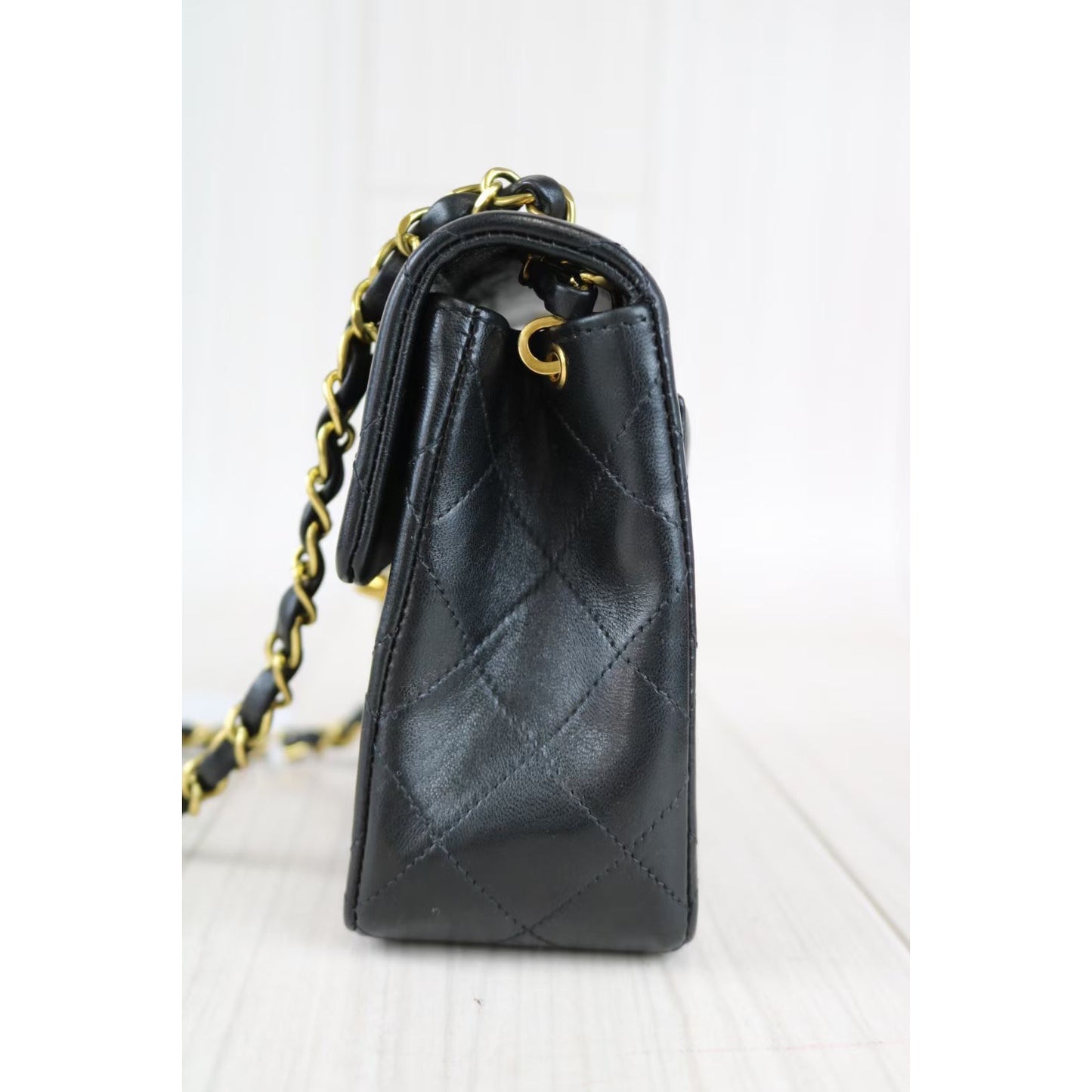 Rank A ｜ CHANEL Matrasse Lamb Skin Chain Shoulder Bag ｜021110