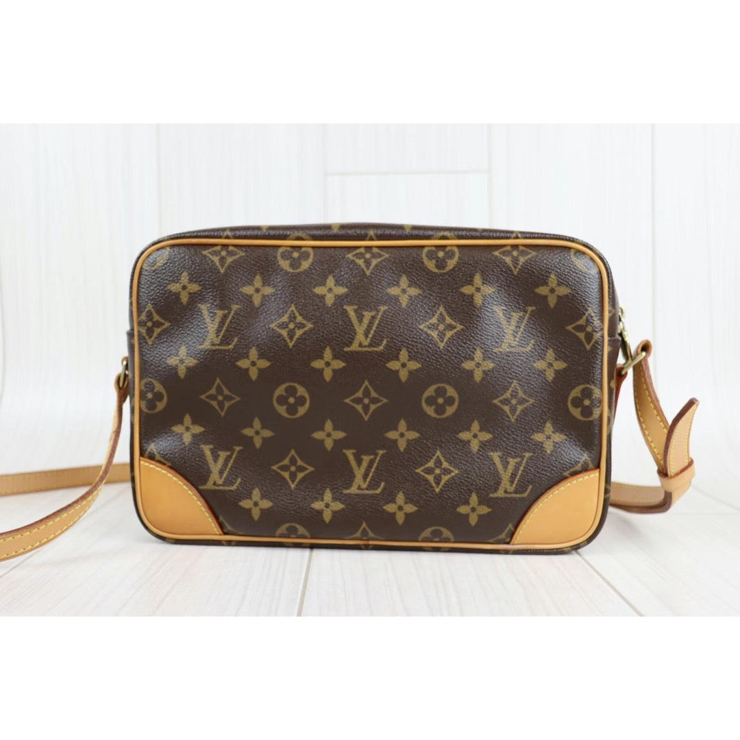 Rank AB ｜ LV Monogram Trocadero 27 Shoulder Bag｜22111604