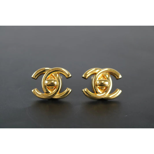 Rank SA ｜CHANEL Vintage Earrings ｜051301