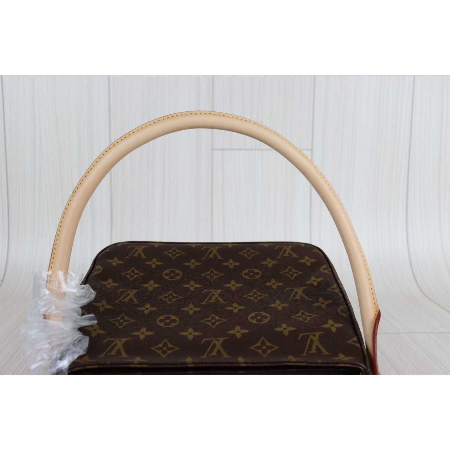 Rank S ｜ LV Monogram Looping MM Shoulder Bag ｜072413