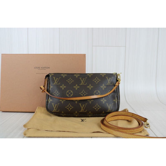 Rank AB ｜ LV Monogram Pochette Accessoires ｜033102