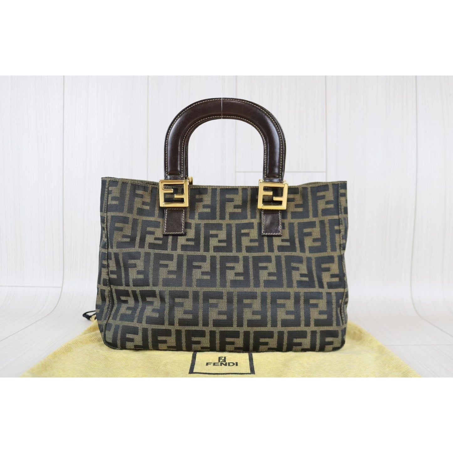 W-Rank A ｜ FENDI Zucca Mamma HandBag ｜063010