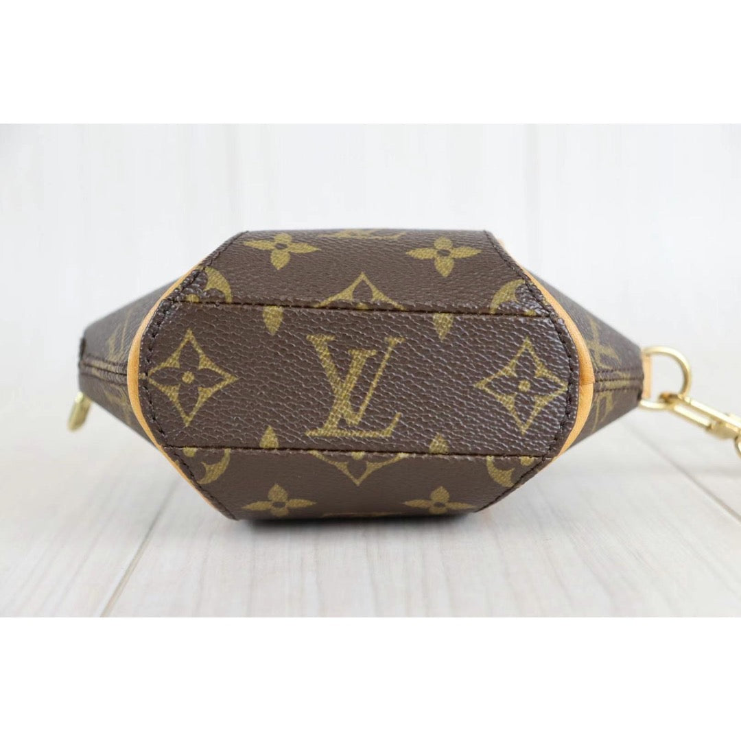 Rank AB ｜ LV Monogram Mini Ellipse Wristlet Clutch ｜22120108