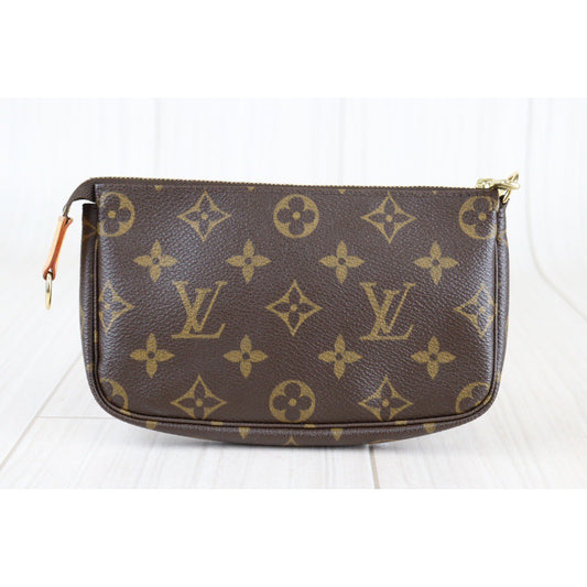 Rank A ｜ LV Monogram Pochette Accessoires ｜23013006