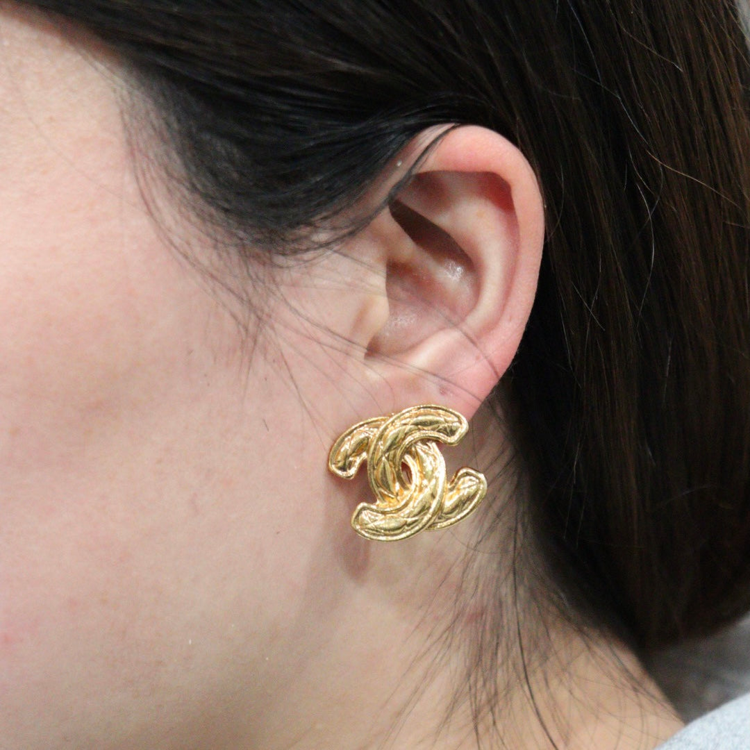 Rank SA ｜CHANEL Coco Mark Earrings 18k Gold Plated   ｜052709