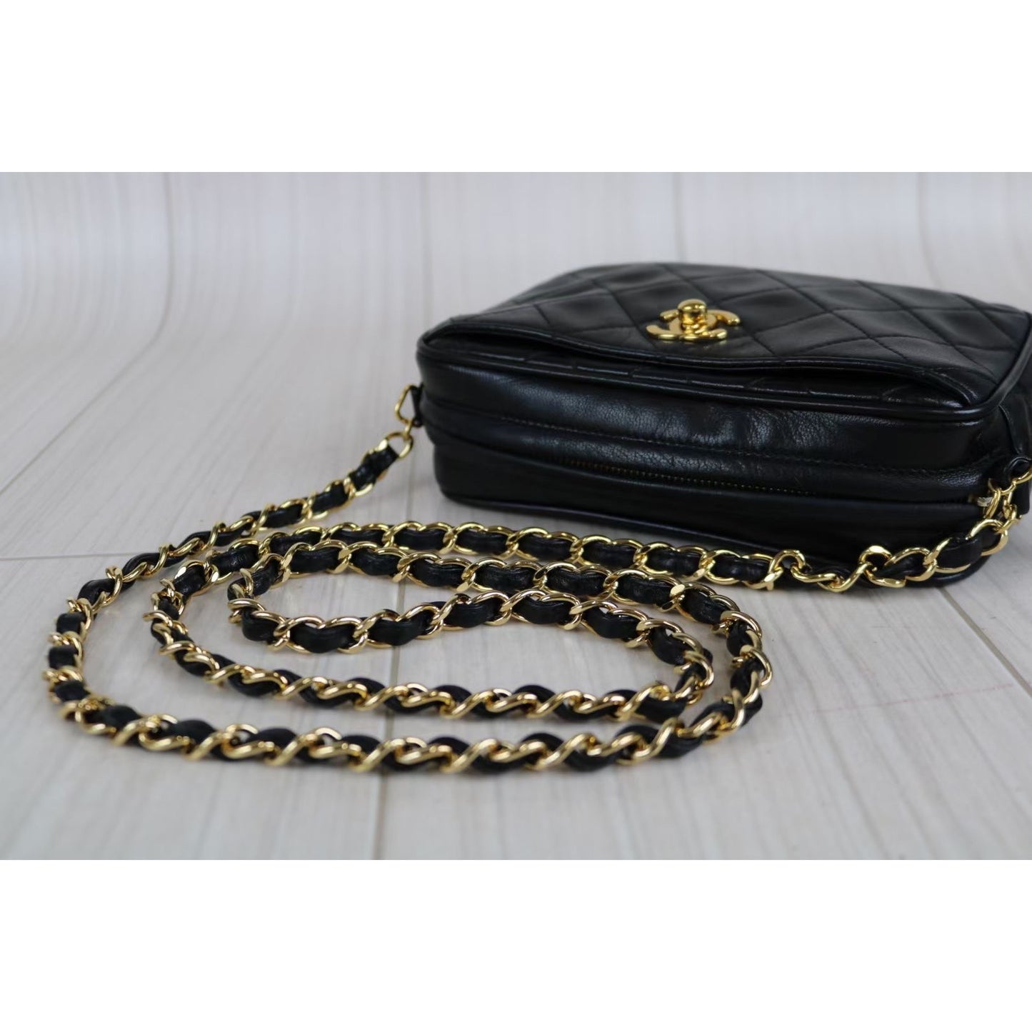 Rank A ｜ CHANEL Vintage Matrasse Lamb Skin Chain Shoulder Bag ｜040709