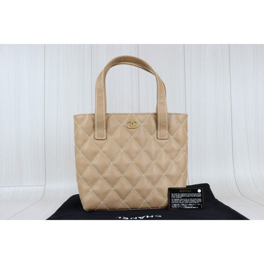 Rank A ｜Chanel Lamb Skin Wild Stitching Coco Mark Handbag ｜073015