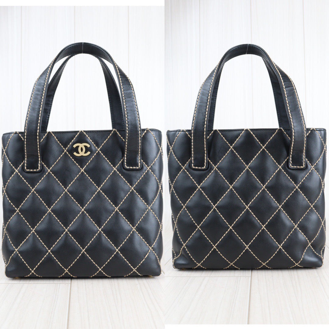 Rank A ｜Chanel Lamb Skin Wild Stitching Coco Mark Handbag ｜23012705