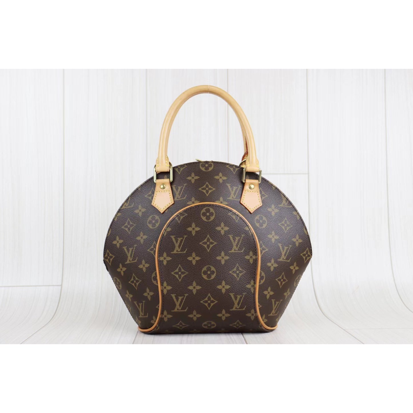 Rank A ｜ LV Monogram Ellipse PM ｜071906