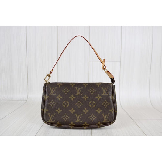 Rank A ｜ LV Monogram Pochette Accessoires ｜021601