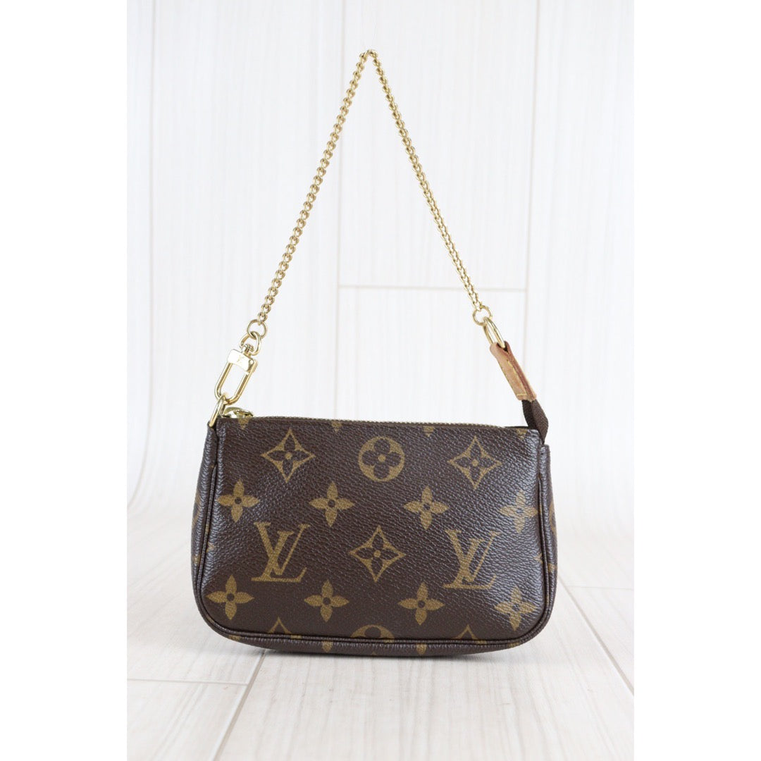 Rank AB ｜ LV Monogram Mini Pochette Accessoir ｜23021716