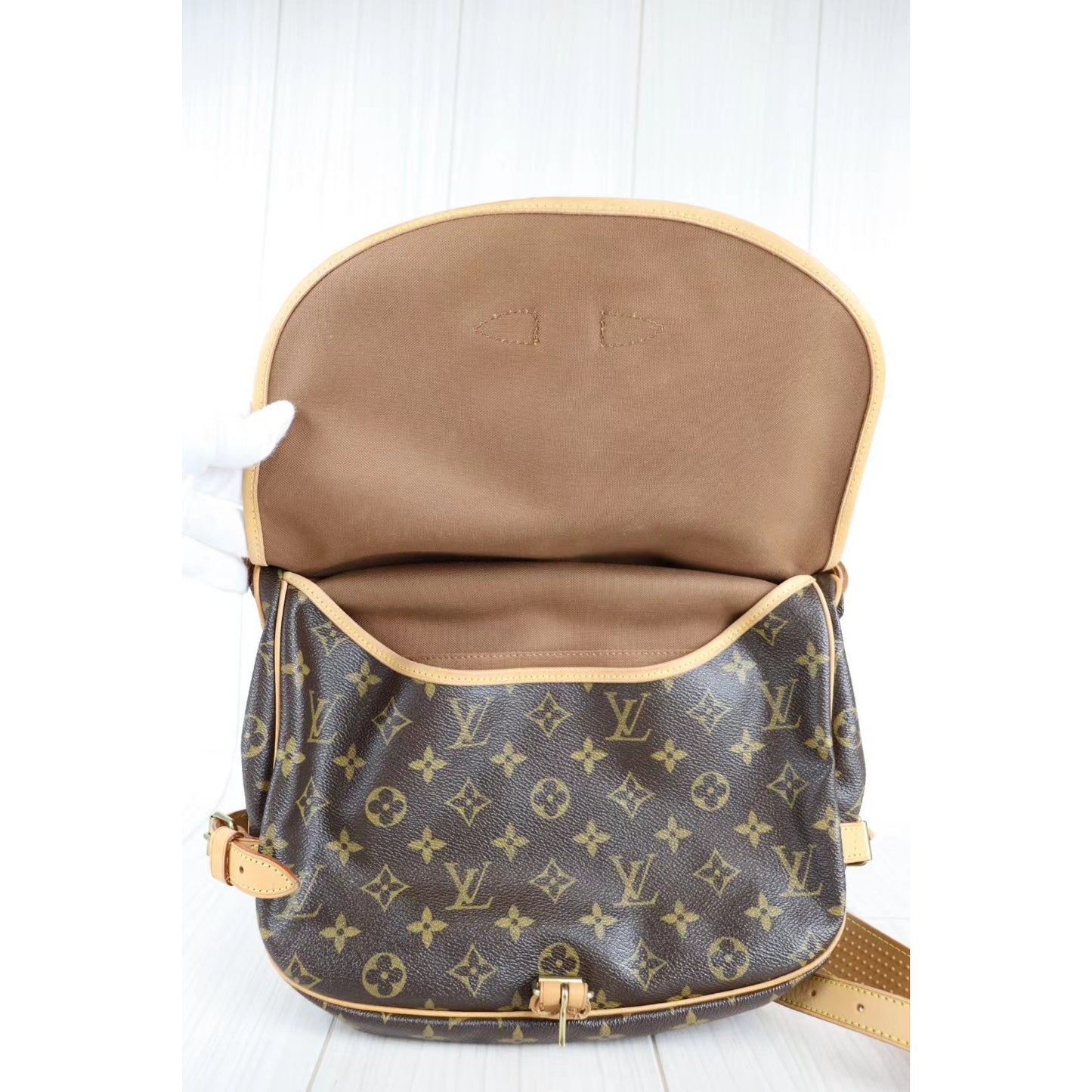 Rank AB ｜ LV Monogram Saumur MM Shoulder Bag｜072202