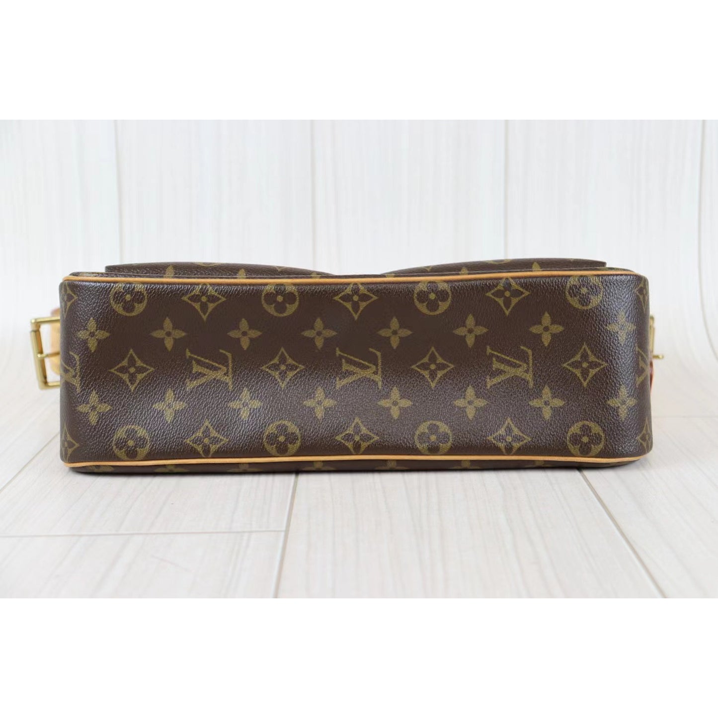 Rank AB ｜LV Monogram Viva Cite GM Shoulder Bag｜082006