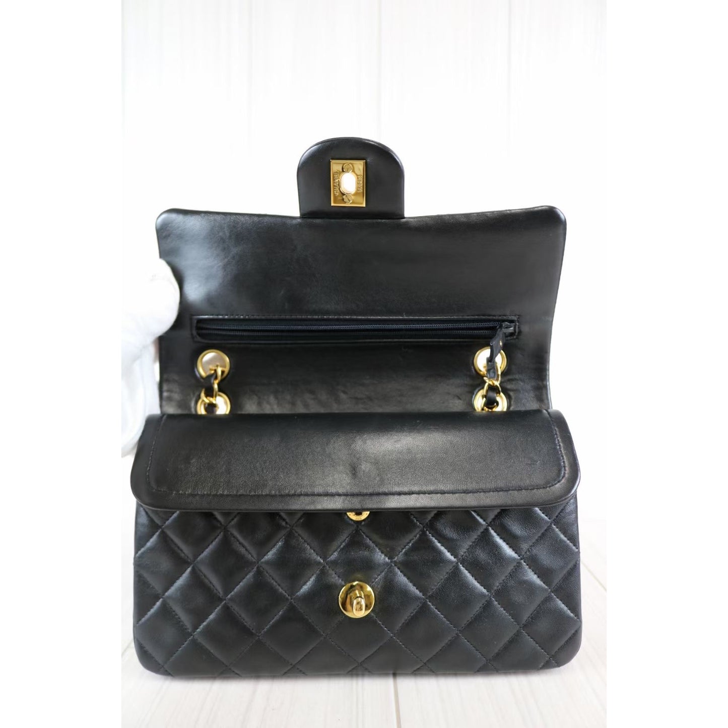 Rank A ｜ CHANEL Matrasse Lamb Skin Double Flap Double Chain Bag ｜061014