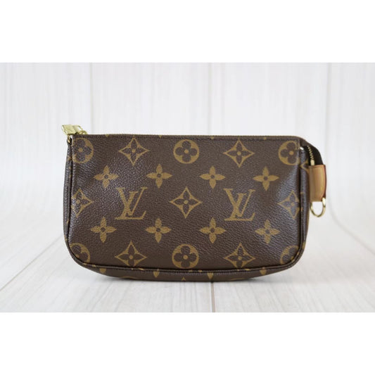 Rank SA ｜ LV Monogram Pouch｜ 013103