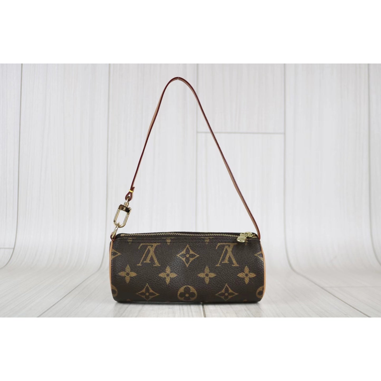 Rank SA ｜ LV Monogram Handbag ｜050909