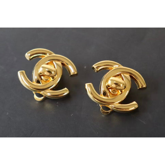 W-Rank A ｜CHANEL Vintage Earrings