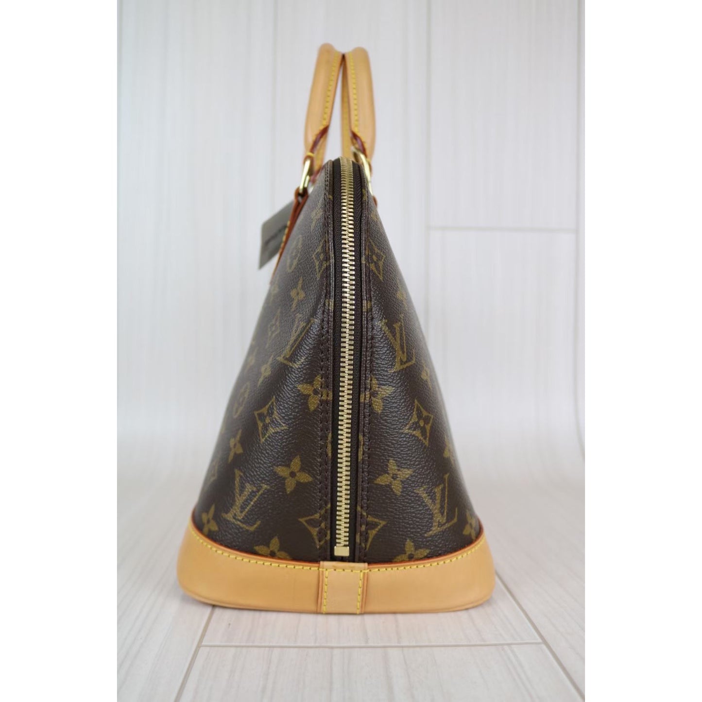 Rank A ｜ LV Monogram Alma HandBag ｜053117