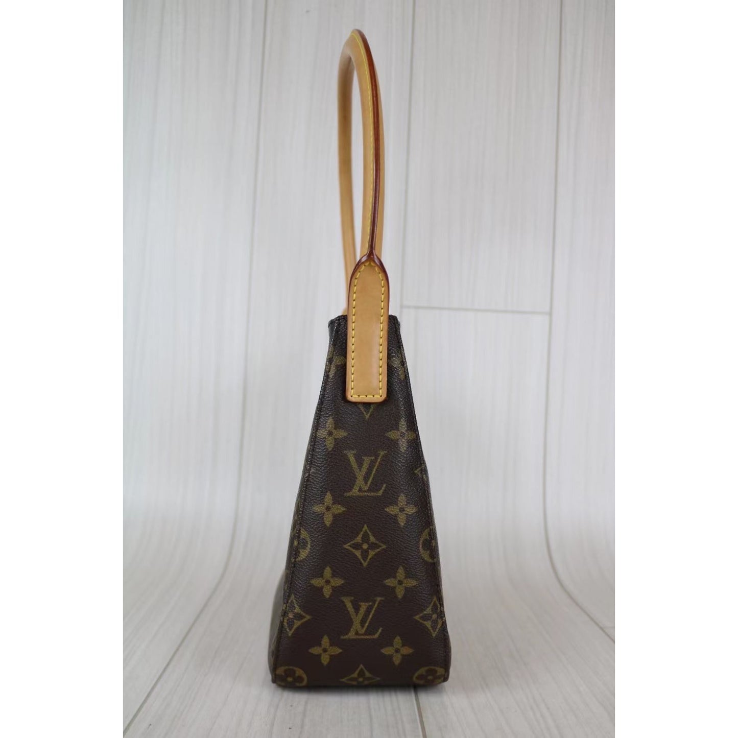 Rank A ｜ LV Monogram Looping MM Shoulder Bag ｜050610