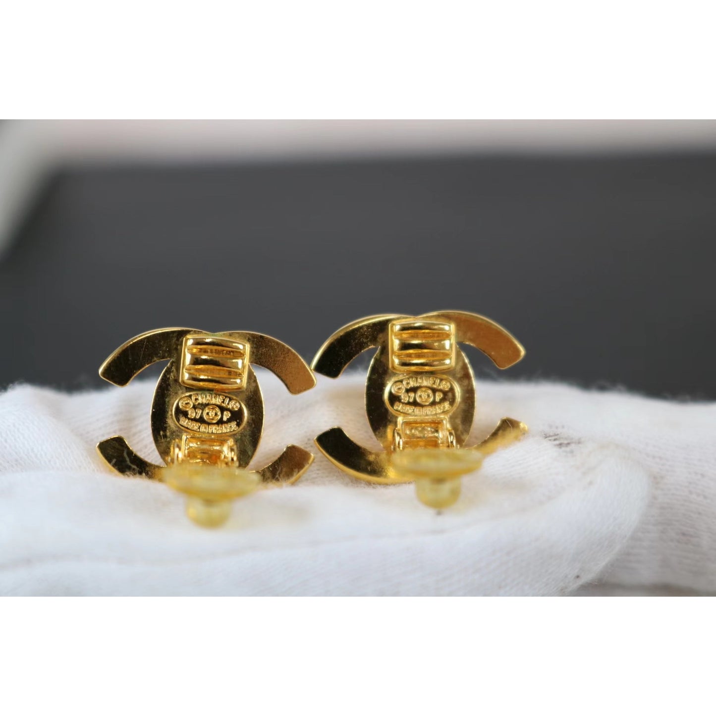 Rank SA ｜CHANEL Coco Mark Vintage Earrings ｜053007