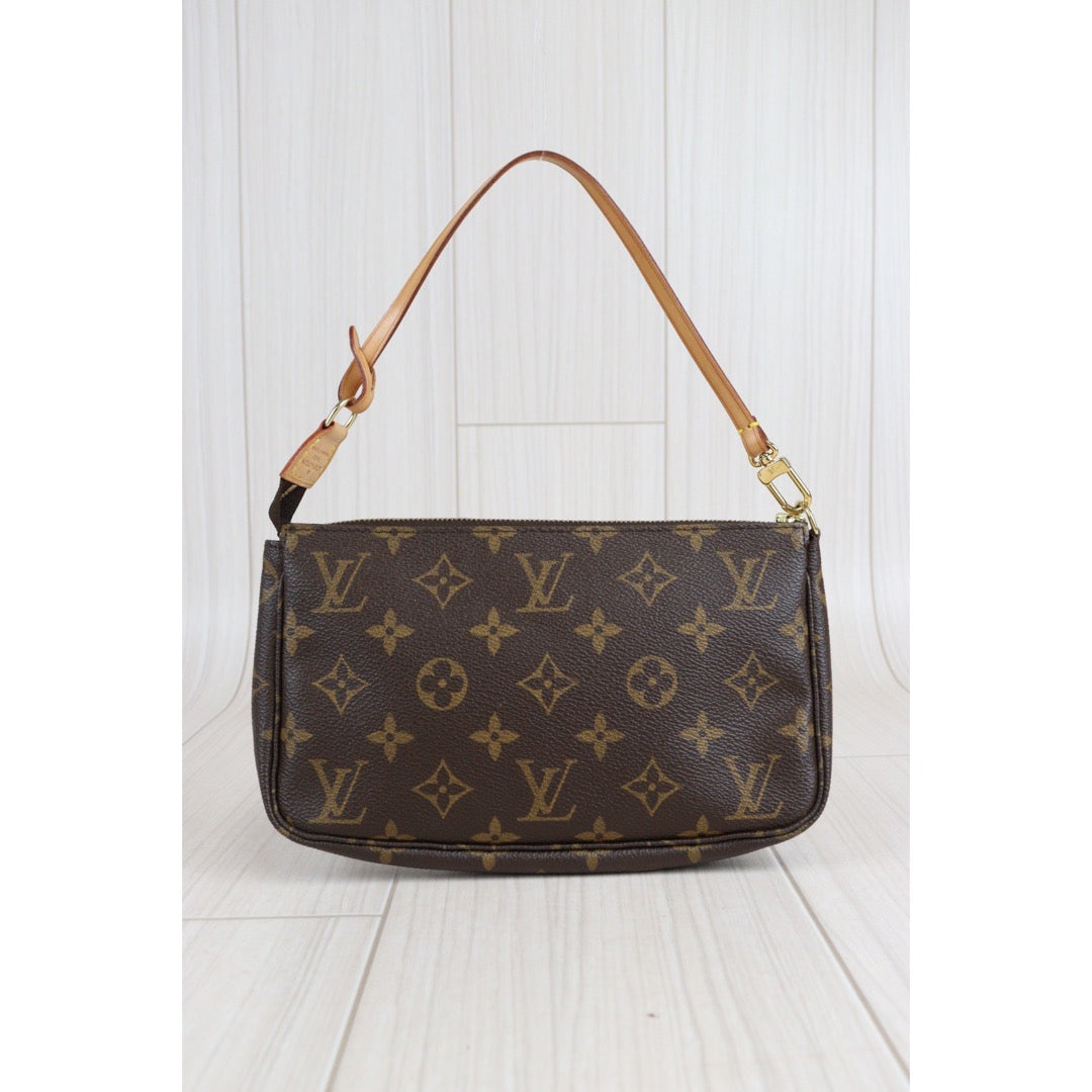 Rank A ｜ LV Monogram Pochette Accessoires ｜23032405