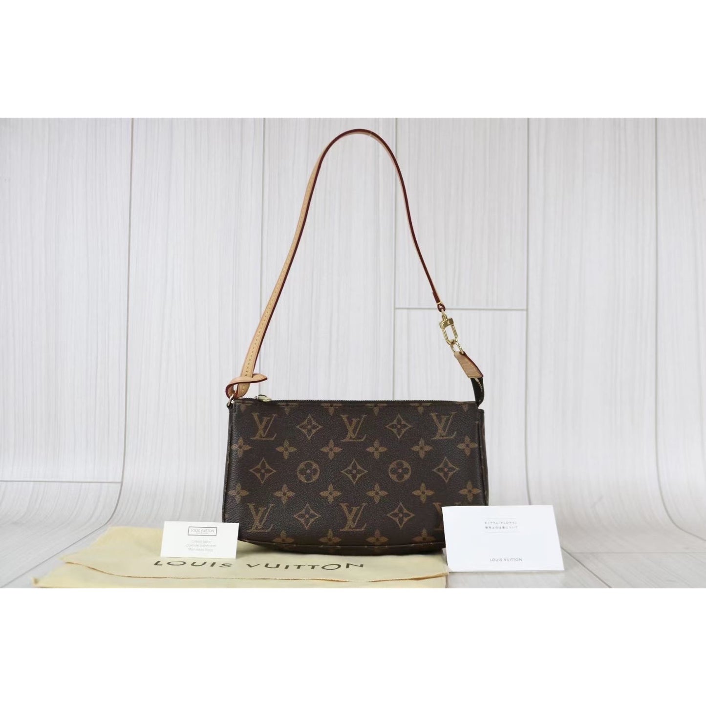 Rank SA ｜ LV Monogram Pochette Accessoires ｜050615