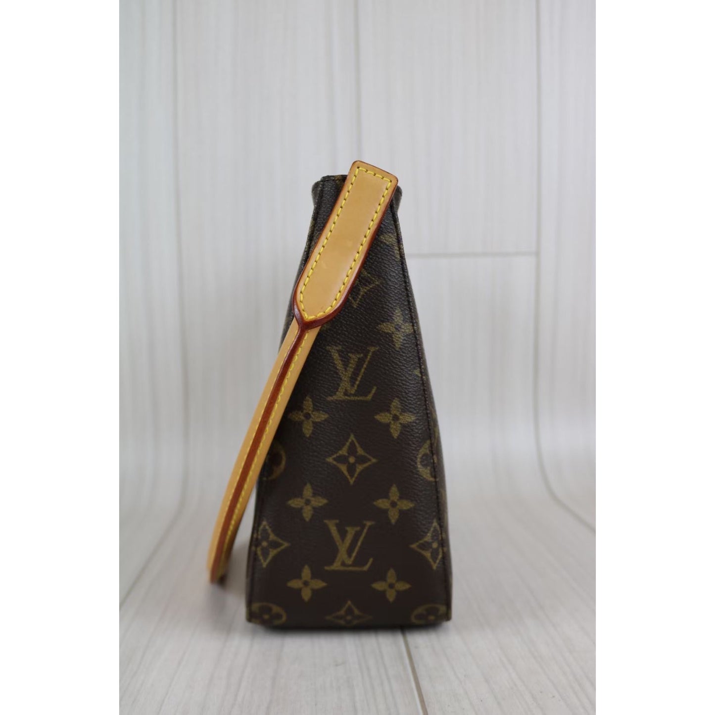 Rank A ｜ LV Monogram Looping MM Shoulder Bag ｜030109