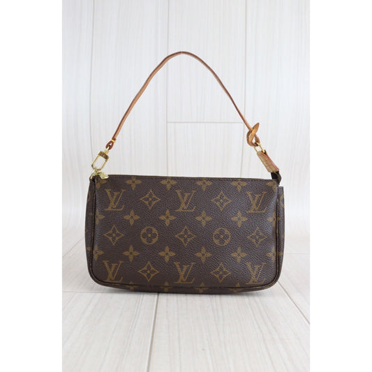 Rank AB ｜ LV Monogram Pochette Accessoires ｜23030205