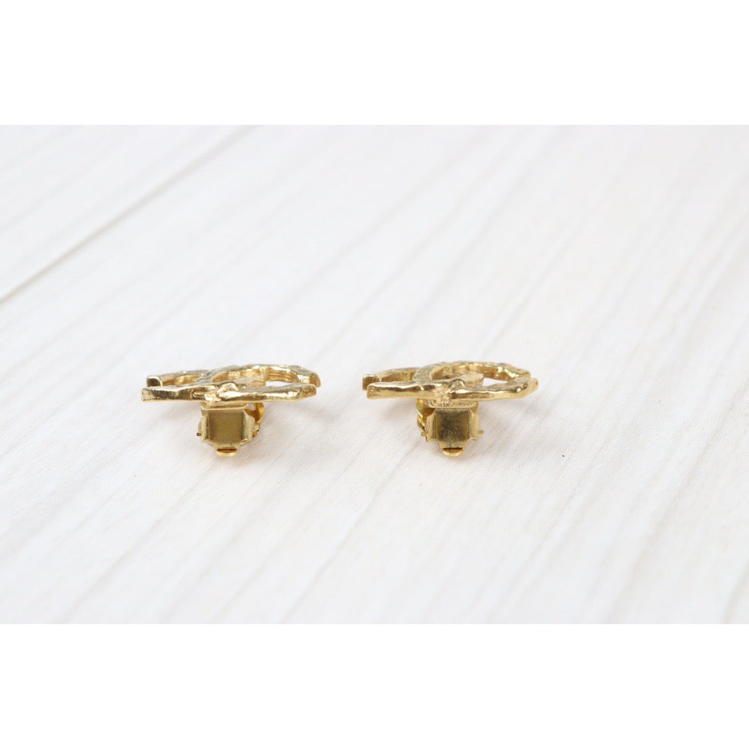 Rank A ｜CHANEL COCO Vintage Earrings ｜23041401