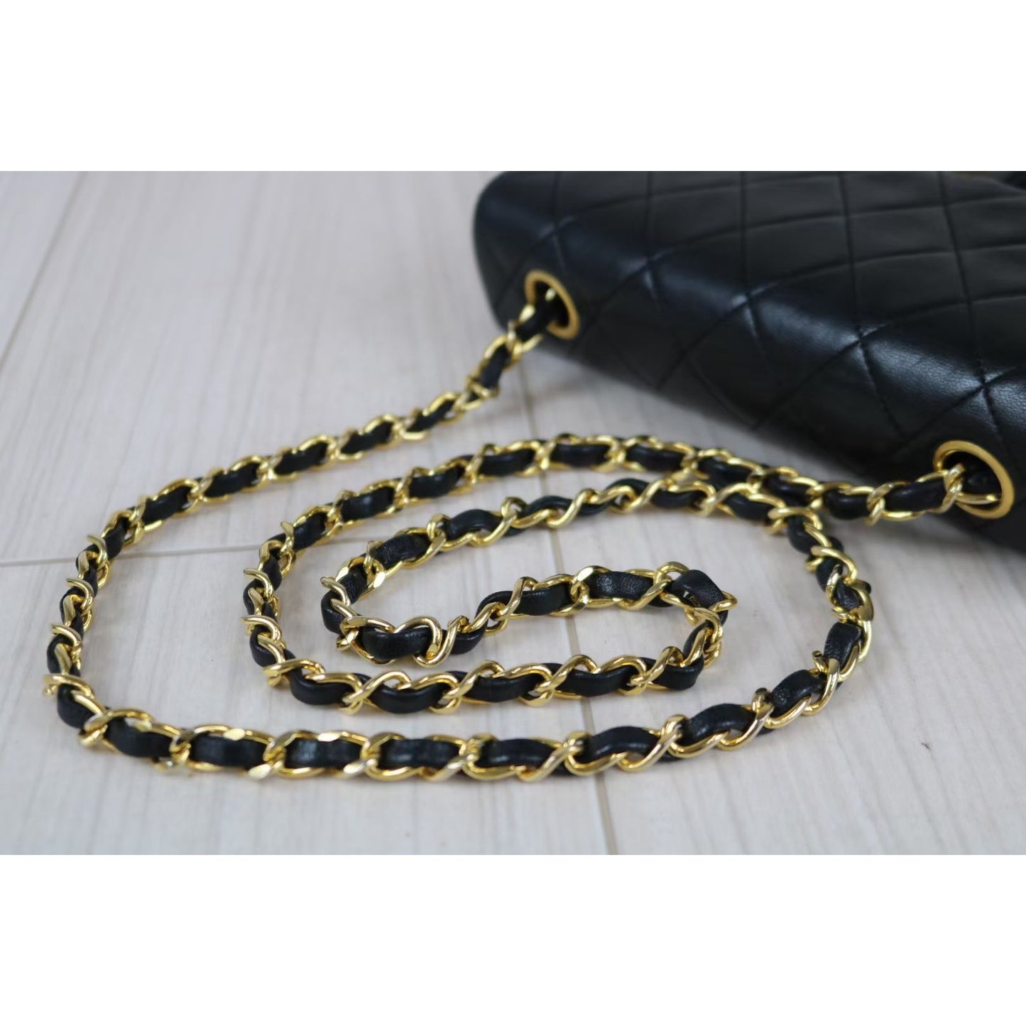 Rank A ｜ CHANEL Matrasse Lamb Skin Chain Shoulder Bag ｜021105