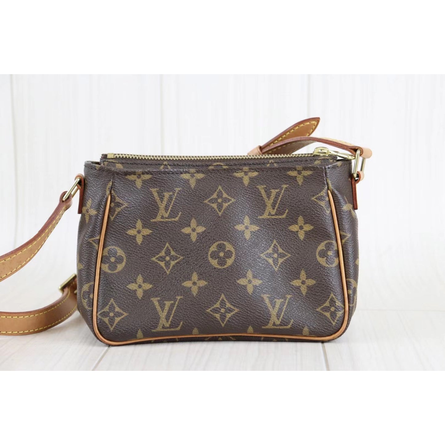 Rank AB｜ LV Monogram Viva cite PM Shoulder Bag ｜072807