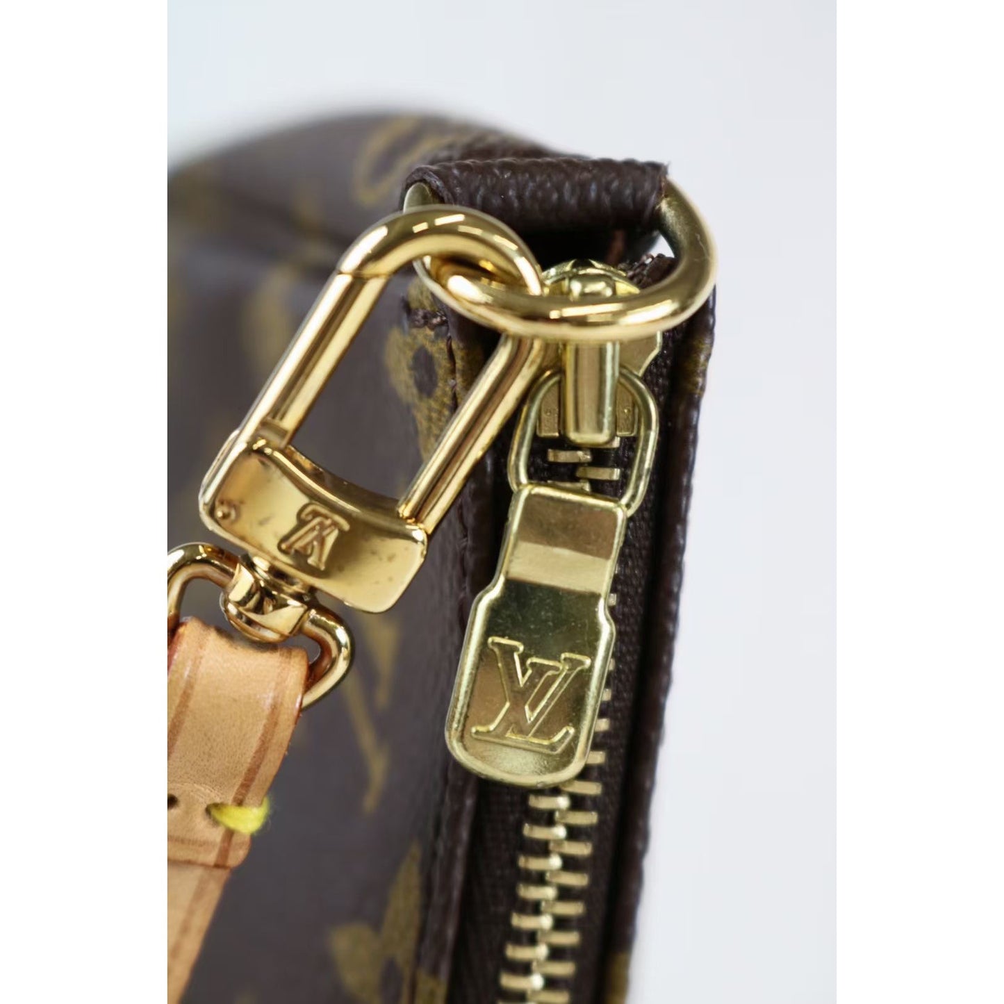 Rank A ｜ LV Monogram Pochette Accessoires ｜070304