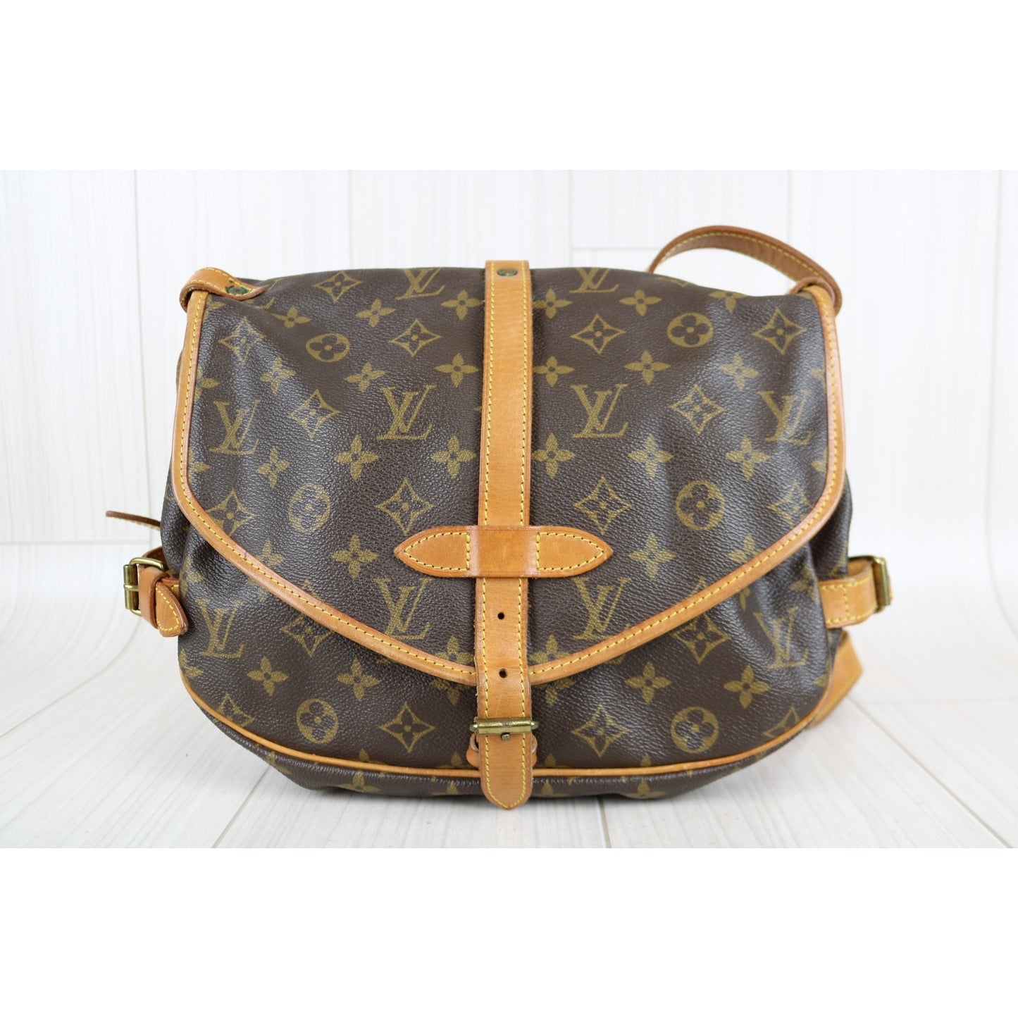 Rank AB ｜ LV Monogram Saumur MM Shoulder Bag｜032305