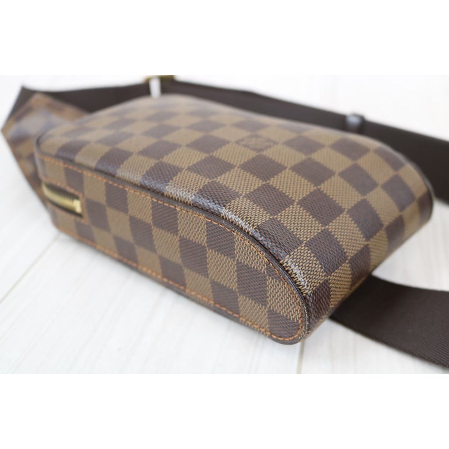 Rank A ｜ LV Damier Body Bag ｜022510