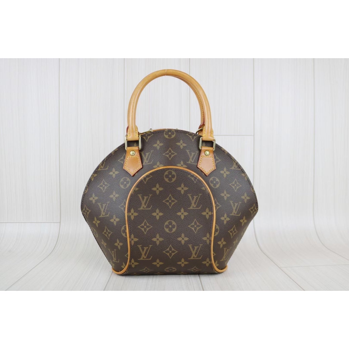 Rank A ｜ LV Monogram Ellipse PM ｜061408