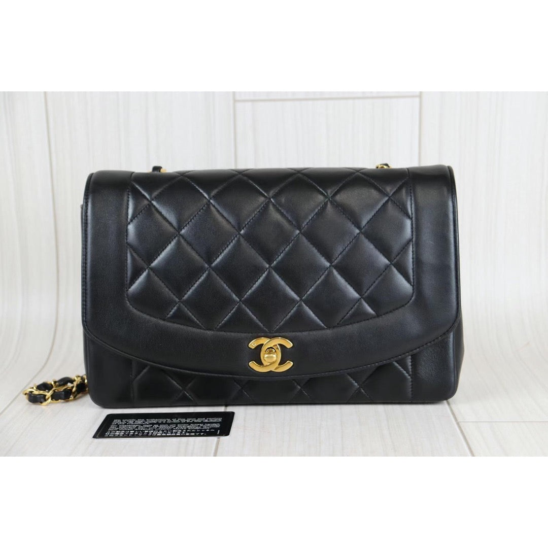 Rank AB｜ CHANEL Matrasse Diana 25 Lamb Skin  Chain Bag ｜22111006