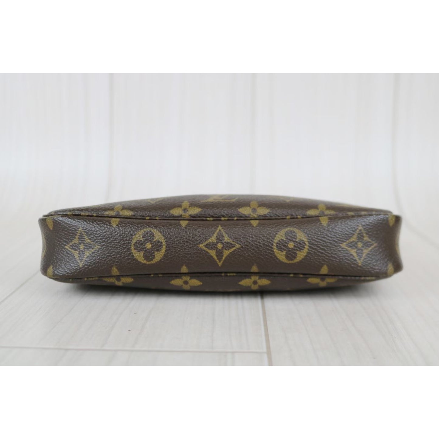 Rank AB ｜ LV Monogram Pochette Accessoires ｜033102