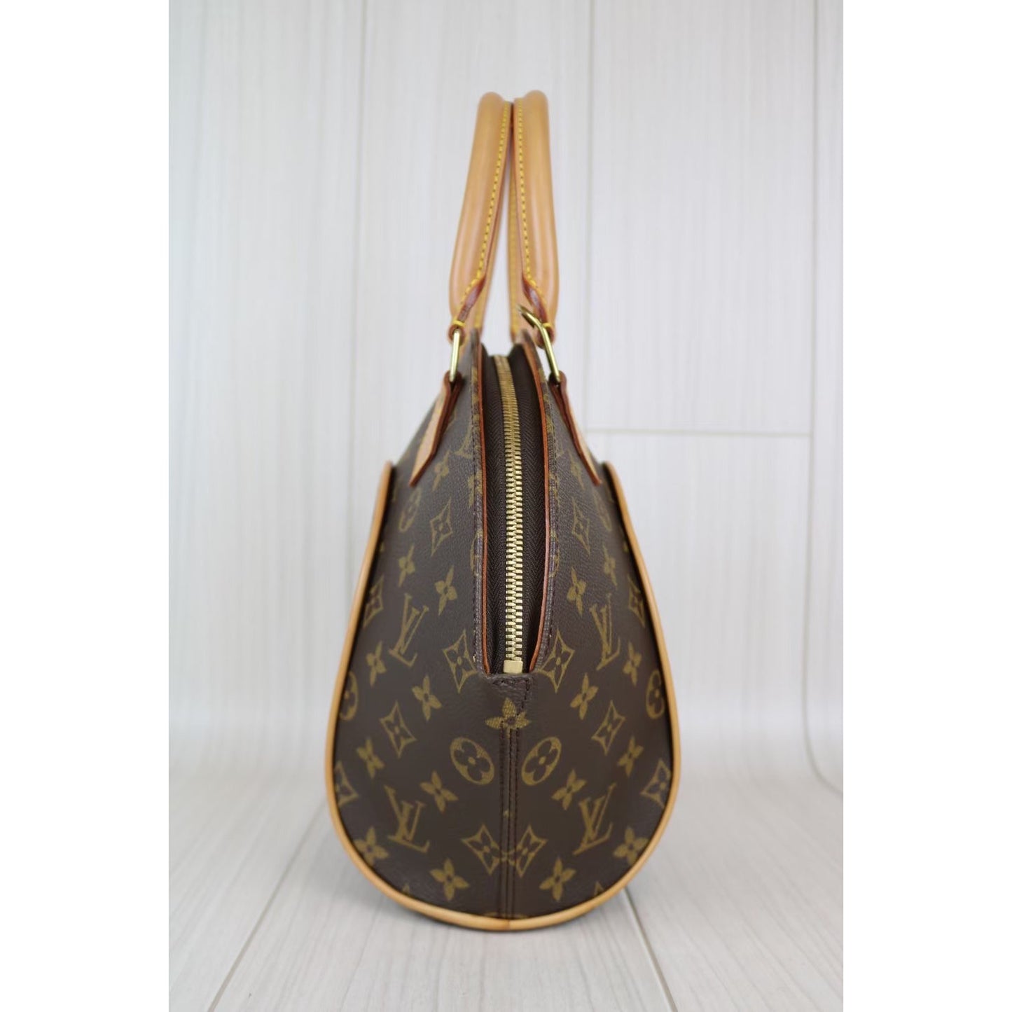 Rank A ｜ LV Monogram Ellipse PM ｜060817