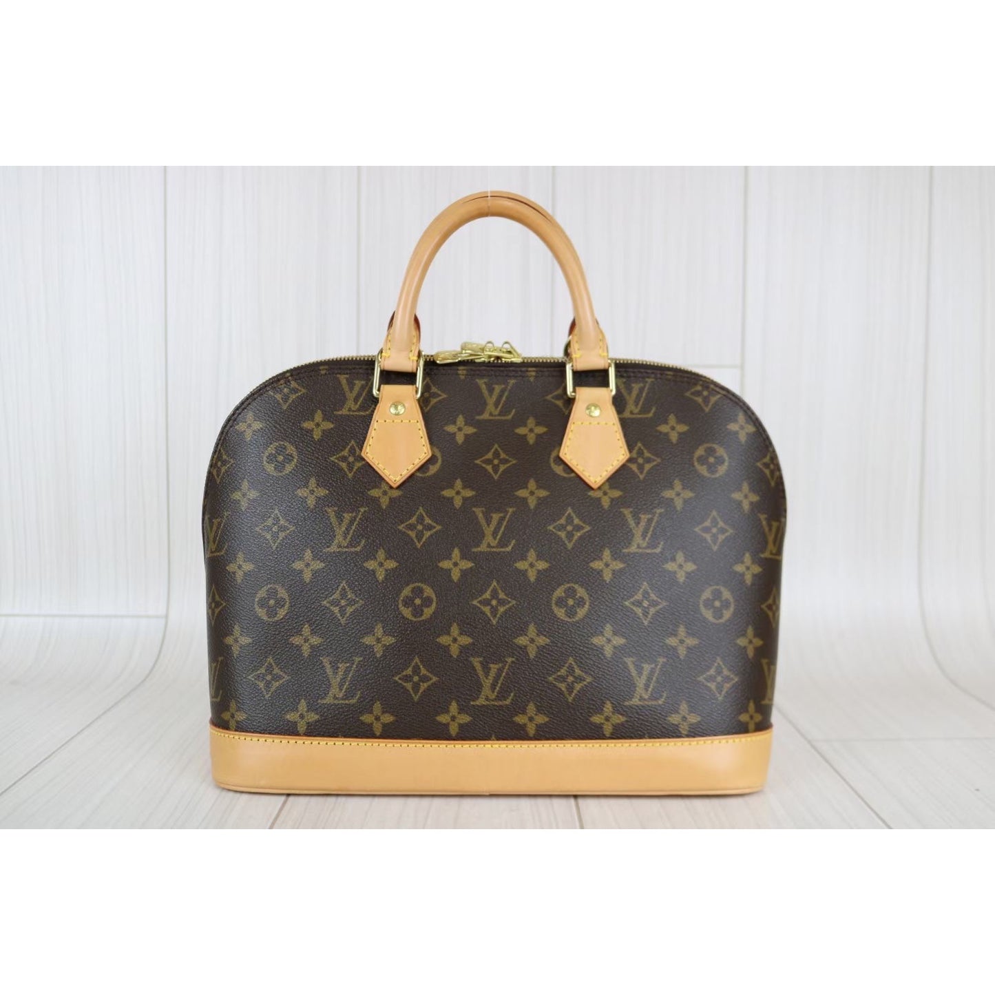 Rank A ｜ LV Monogram Alma HandBag ｜053117