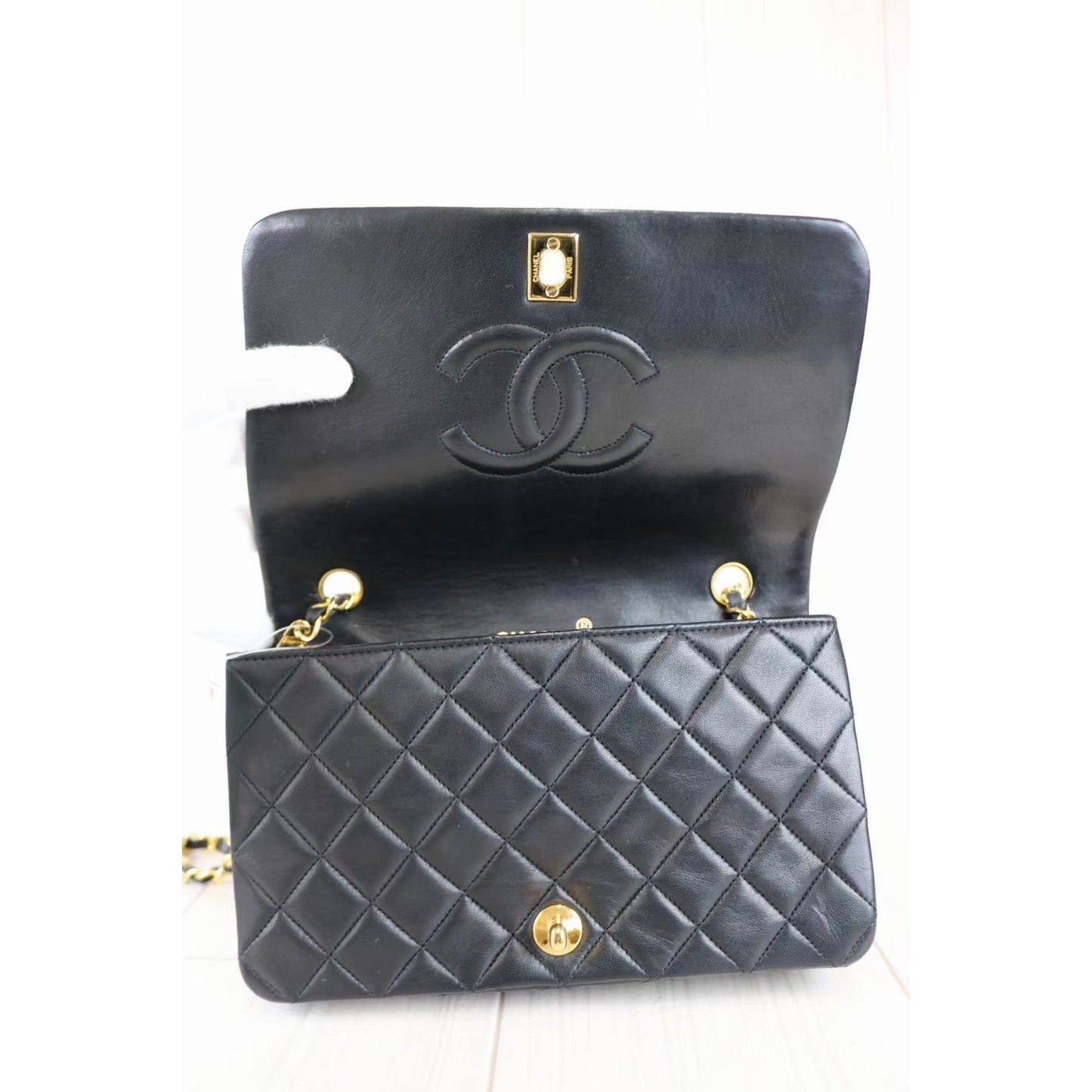 Rank A ｜ CHANEL Vintage Matrasse Lamb Skin Chain Shoulder Bag ｜021510