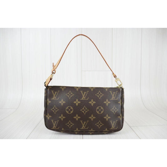 Rank AB ｜ LV Monogram Pochette Accessoires ｜22110206