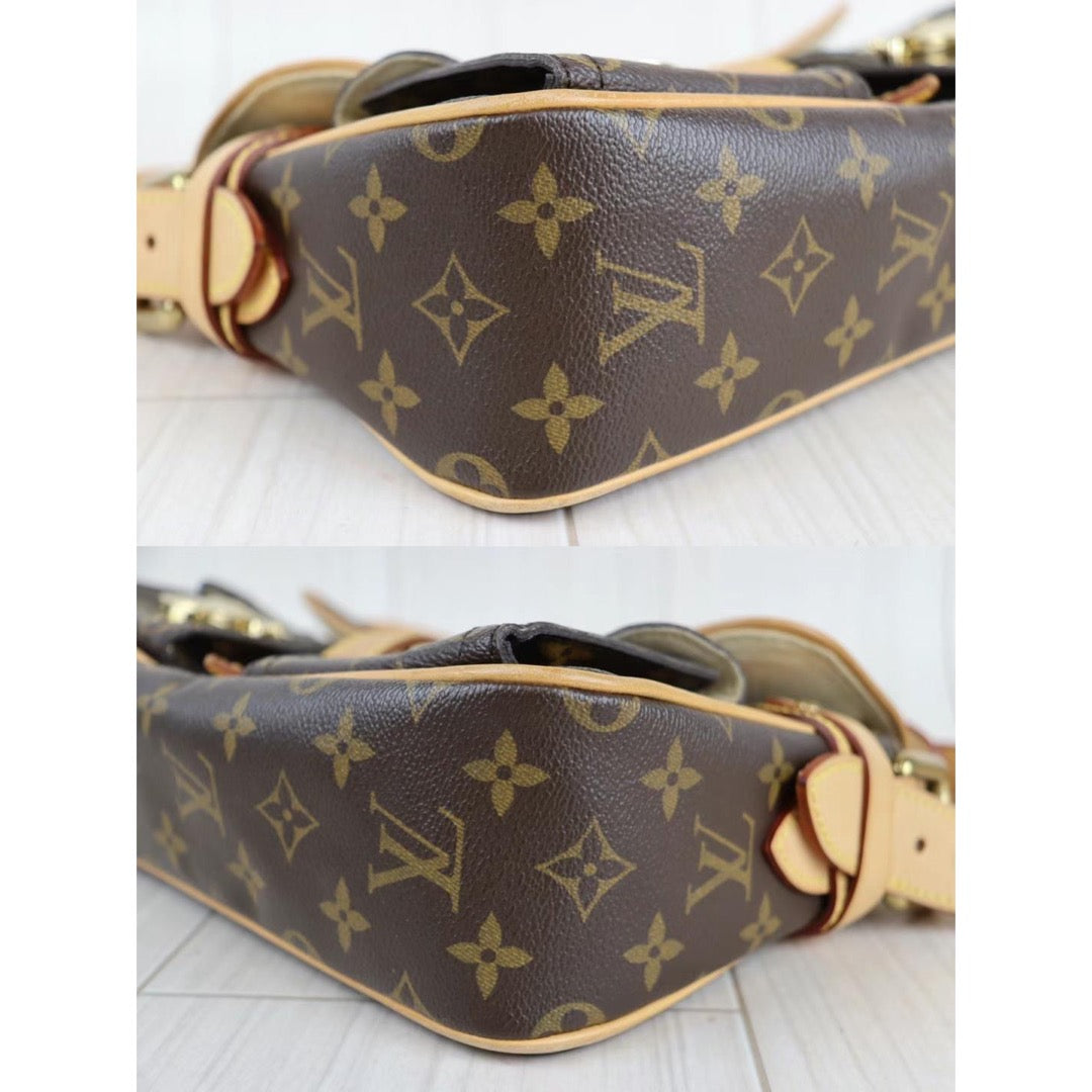 Rank  AB ｜LV Monogram Hudson Shoulder Bag  ｜22111607