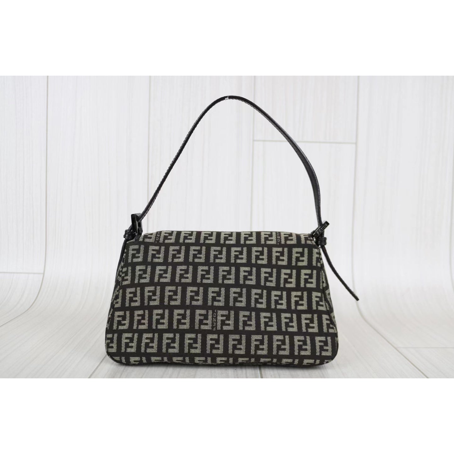 Rank A ｜ FENDI  Shoulder Bag ｜033109