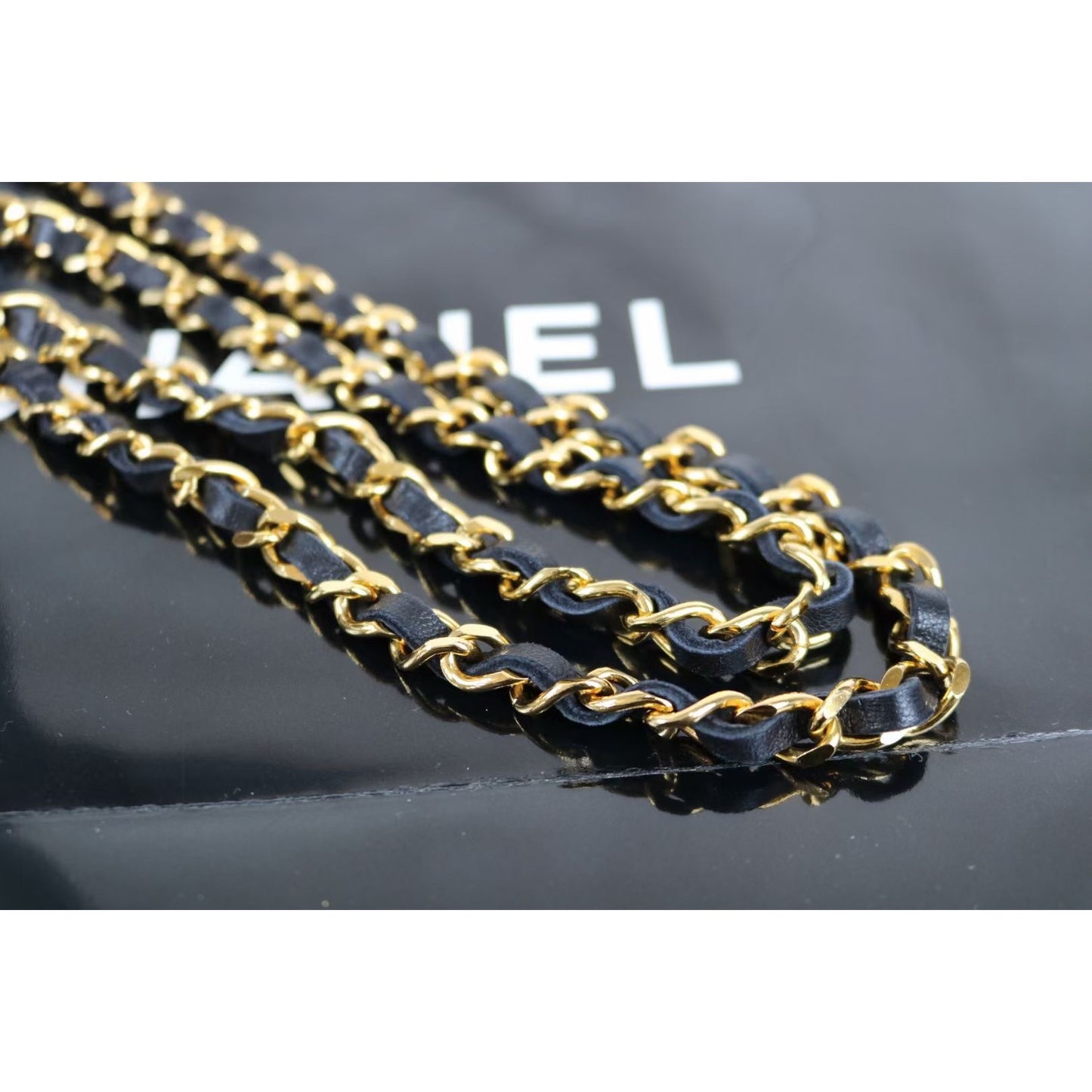 Rank A ｜ CHANEL Leather Chain Belt ｜020907