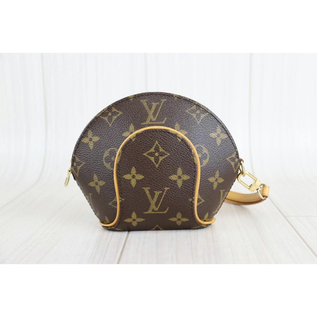 Rank AB ｜ LV Monogram Mini Ellipse Wristlet Clutch ｜22120108