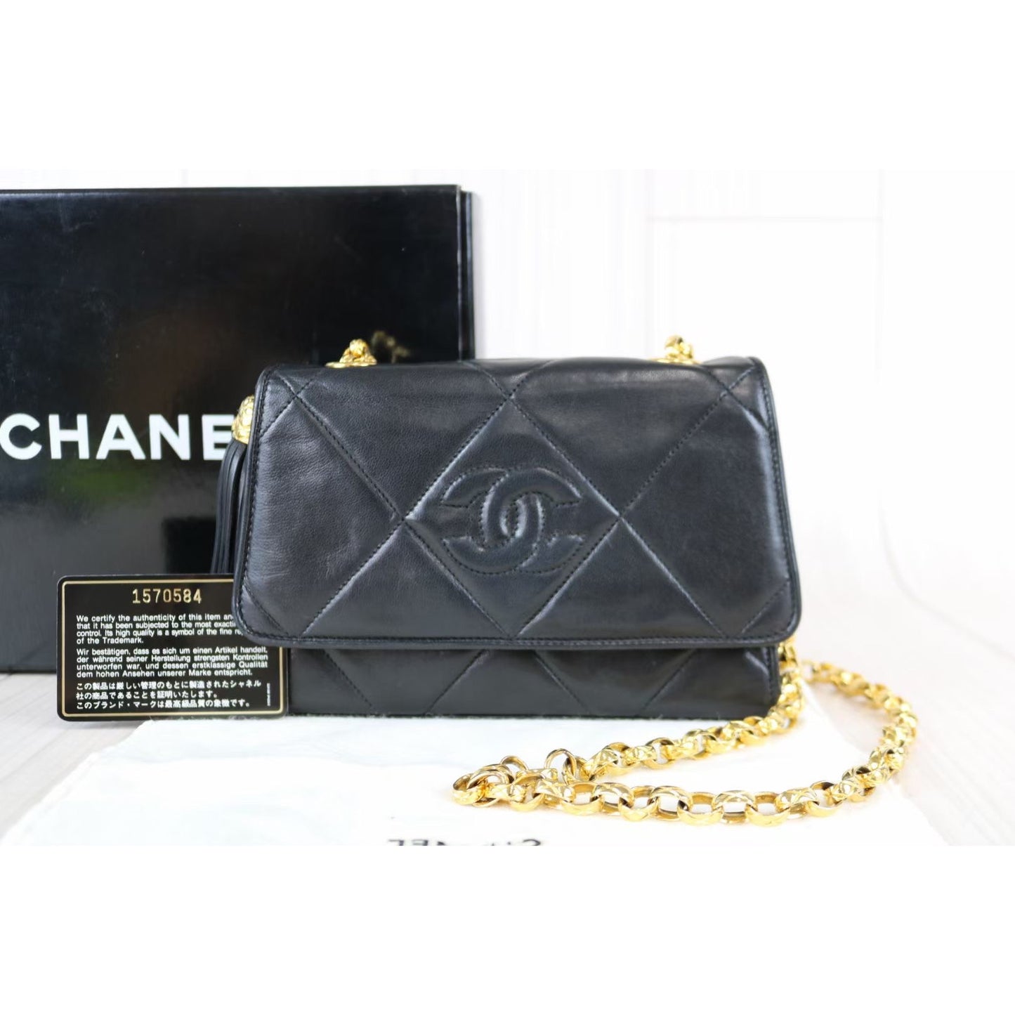 Rank A ｜ CHANEL Vintage Shoulder Bag ｜042514