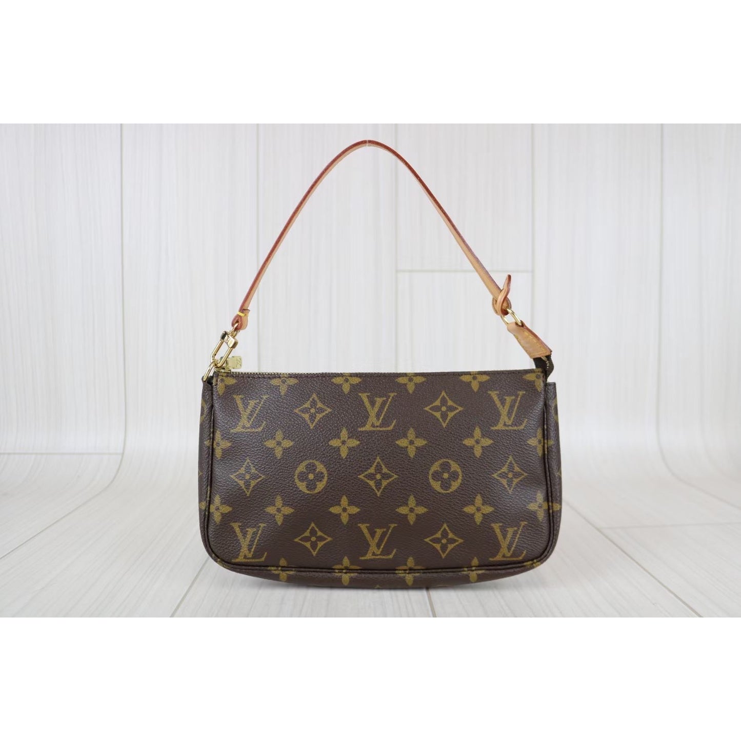 Rank A ｜ LV Monogram Pochette Accessoires ｜070304