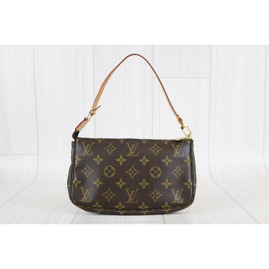 Rank A ｜ LV Monogram Pochette Accessoires ｜061808