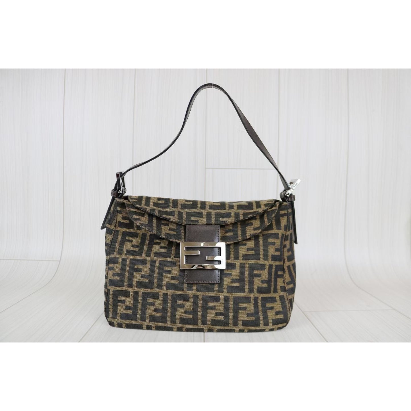 Rank A ｜ FENDI Zucca Mamma Baguette Shoulder Bag ｜031206