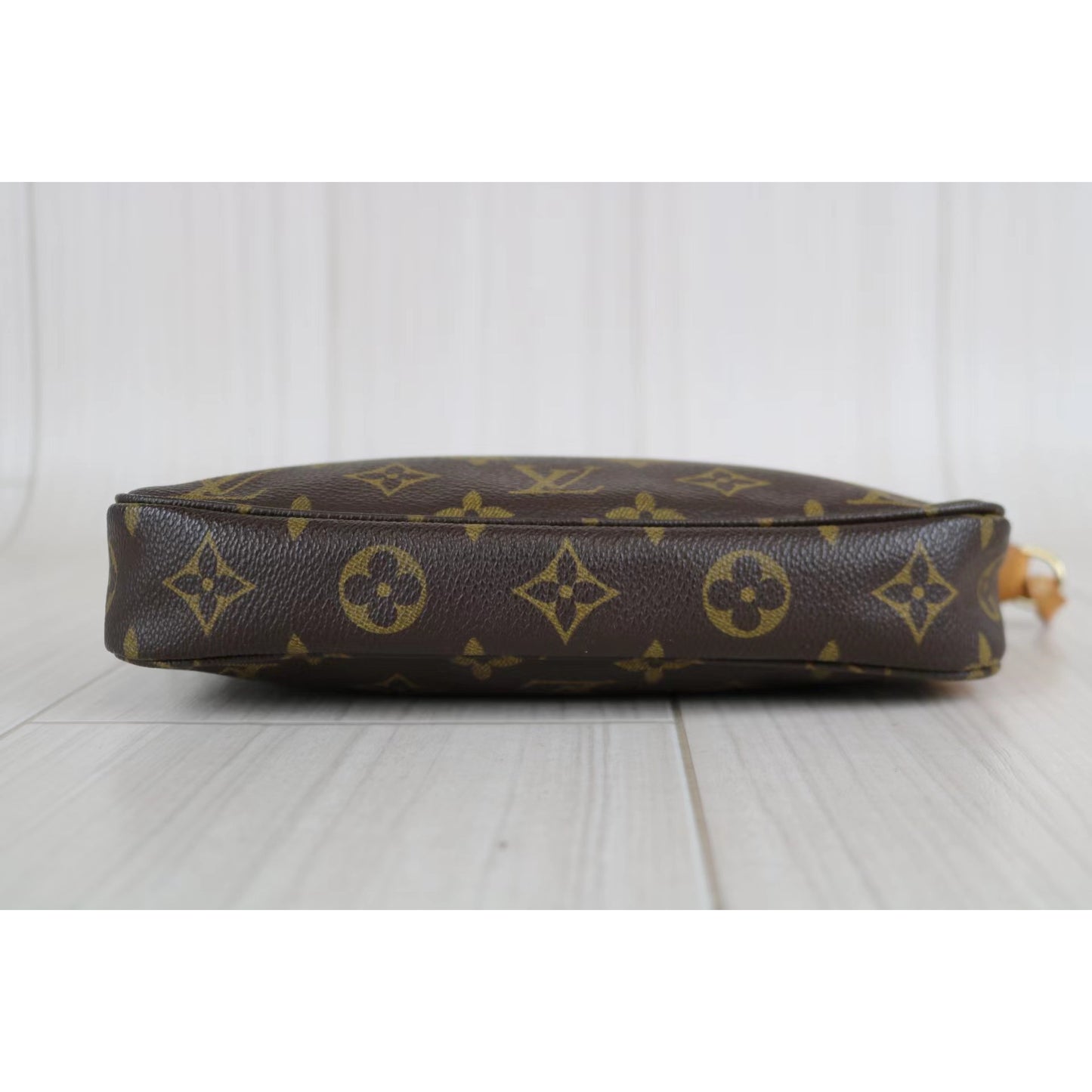 Rank AB ｜ LV Monogram Pochette Accessoires ｜051702